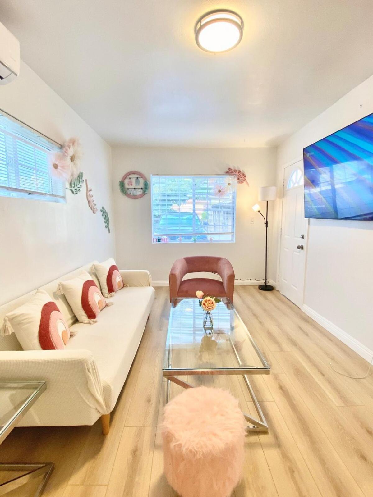 1Br Pink Cozy House Near Dtla Apartment โรสมีด ภายนอก รูปภาพ